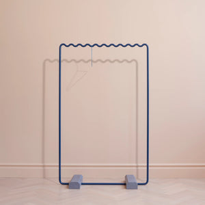 Sine Hanger Medium Blå