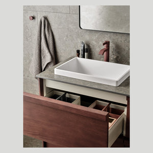 Kommod H2 Reddish Brown