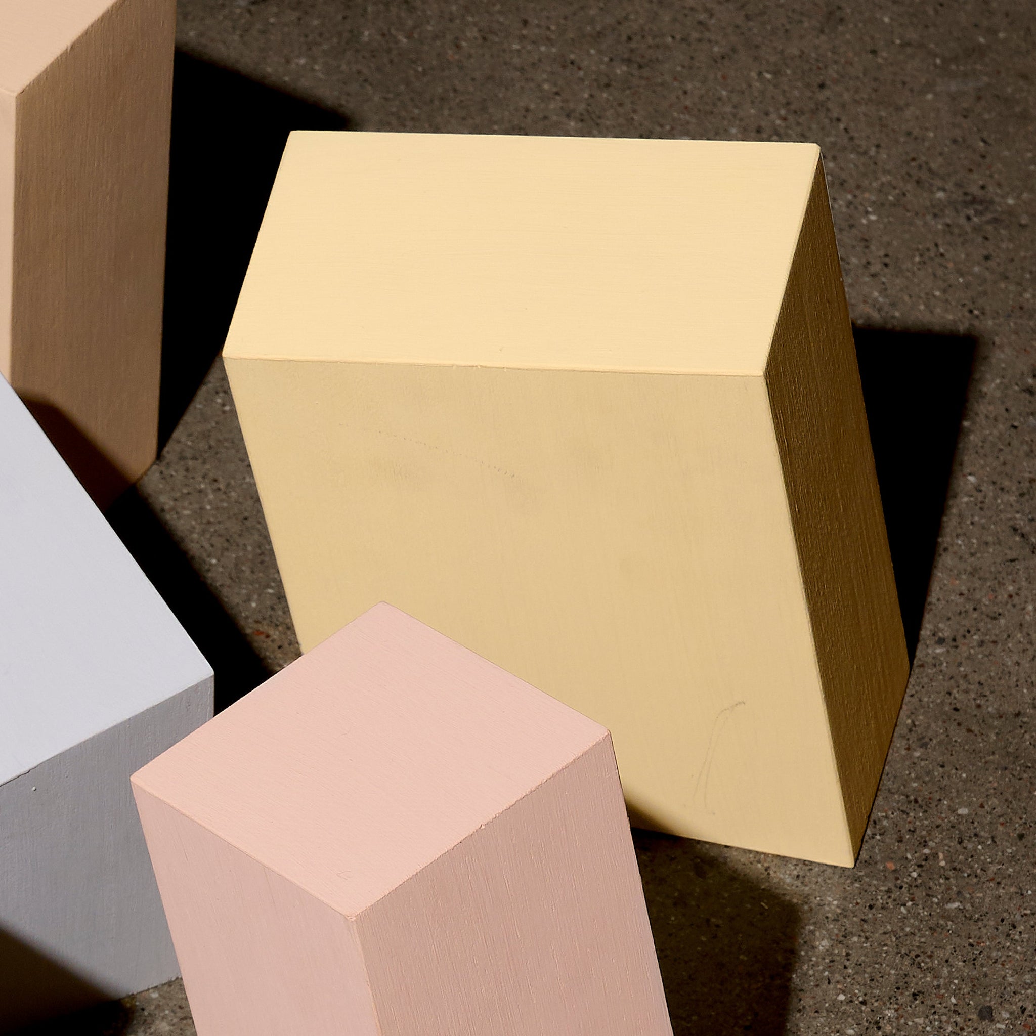 Väggfärg Pale Yellow 01